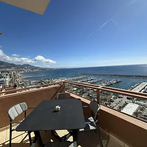 ático Con Piscina Privada E Impresionantes Vistas Al Mar En Fuengirola